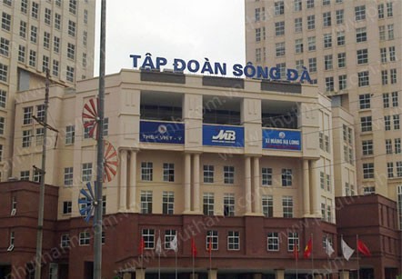 Tập đoàn nợ khủng nhưng không biết sợ ảnh 2