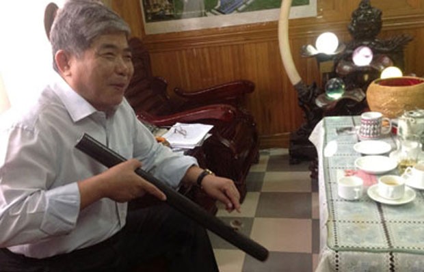 Thuốc lào trên Rolls-Royce, thú độc của chủ dự án Đại Thanh ảnh 2 Thuốc lào trên Rolls-Royce, thú độc của chủ dự án Đại Thanh ảnh 2