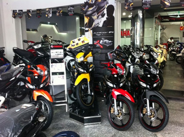 Ế chỏng chơ, xe máy giảm giá tới 1/3 ảnh 1