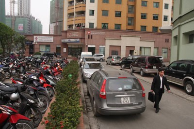 Phí dịch vụ chung cư: Ai quản cũng vướng ảnh 2