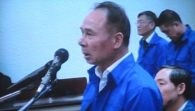 Ngày thứ 3 xét xử Dương Chí Dũng: tranh tụng, lời cuối và... đọc thơ ảnh 2