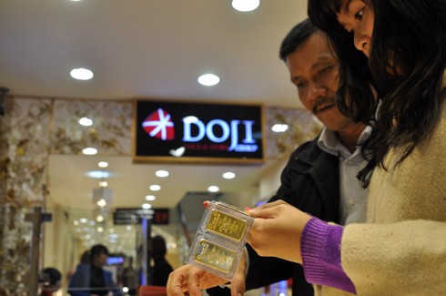 Diễn biến lạ trên thị trường vàng và ngoại tệ ảnh 1