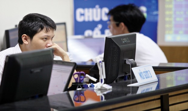 NĐT chơi vơi trong khoảng trống pháp lý ảnh 1