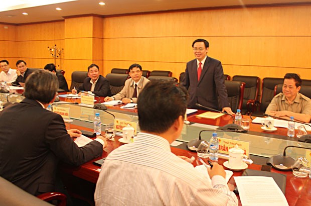 Trưởng Ban Kinh tế Trung ương làm việc với Bộ Tài nguyên và Môi trường  ảnh 1