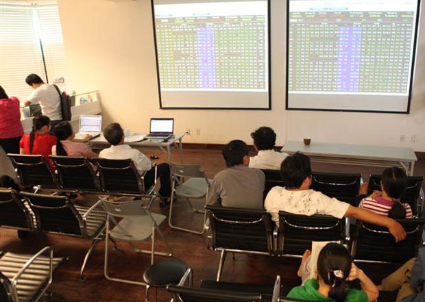 Dòng tiền lớn đang chảy mạnh vào chứng khoán ảnh 1