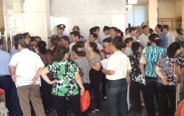 Bảo vệ cổ đông nhỏ, nhìn từ một ĐHCĐ trái luật ảnh 1