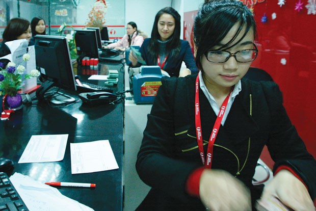 Lãi suất cho vay tiêu dùng cao ngất ngưởng ảnh 1