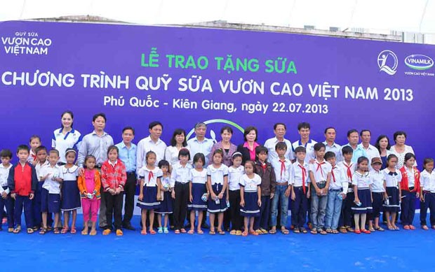 Quỹ Sữa vươn cao Việt Nam đến Phú Quốc ảnh 1 Quỹ Sữa vươn cao Việt Nam đến Phú Quốc ảnh 1