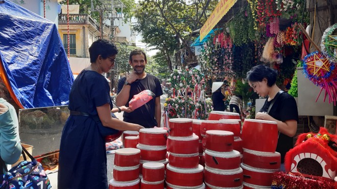 Trước Trung Thu, phố Hàng Mã hút khách ảnh 7