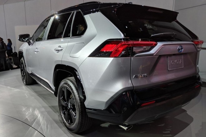 Toyota RAV4 2019 giá từ 37.000 USD tại châu Âu ảnh 1