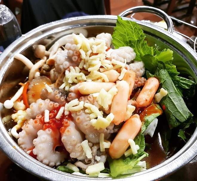 Những món 'nhìn là thèm' cho hội mê hải sản ở TP.HCM ảnh 3