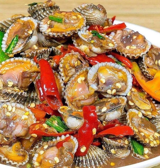 Những món 'nhìn là thèm' cho hội mê hải sản ở TP.HCM ảnh 4