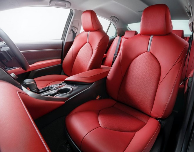 Toyota giới thiệu Camry Black Edition - phiên bản đặc biệt kỷ niệm 40 năm ảnh 6