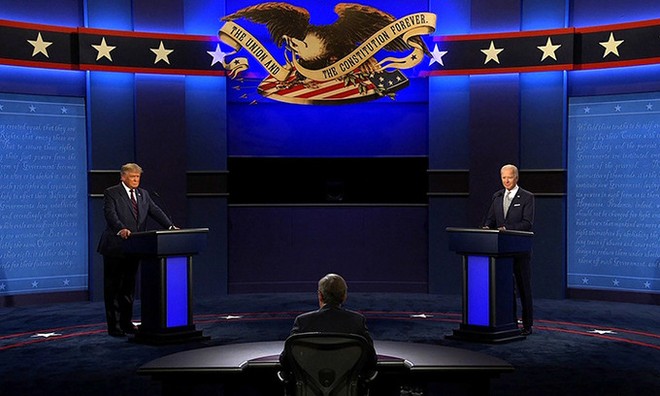 Ông Trump (trái) chuẩn bị tranh luận với ông Biden (phải). Ảnh: CNN.