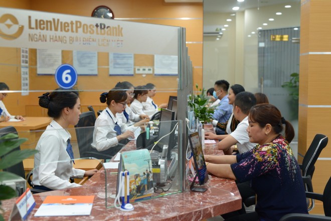 Cổ phiếu LPB của LienVietPostBank sẽ giao dịch trên HOSE từ ngày 9/11/2020 với giá tham chiếu 11.800 đồng/cổ phiếu
