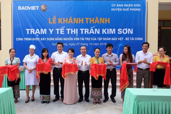 Bảo Việt hỗ trợ gần 27 tỷ đồng cho xã nghèo Quế Phong, Nghệ An