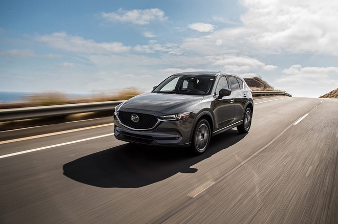 Nội thất Mazda CX-5 2017 đánh bại xe sang Lexus ảnh 2
