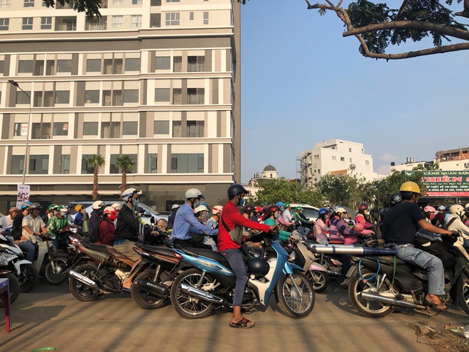 Cầu Kênh Tẻ còn kẹt xe khoảng 4 tháng nữa ảnh 3