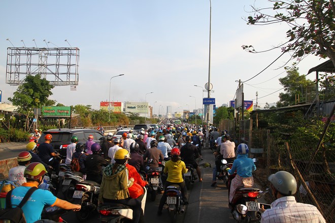 Cầu Kênh Tẻ còn kẹt xe khoảng 4 tháng nữa ảnh 4