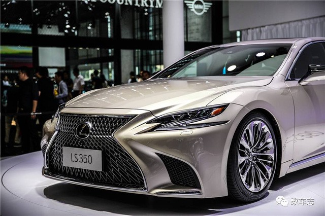 Lexus trình làng mẫu xe cỡ lớn hạng sang giá “rẻ” LS 350 ảnh 3