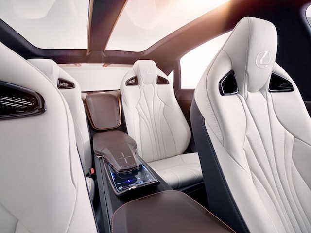 Lexus LF-1 Limitless concept: Cảm hứng từ thanh Katana huyền thoại ảnh 5