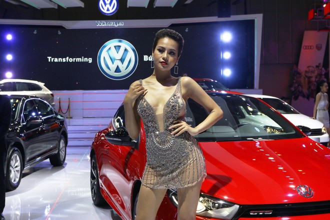 VietnamMortorshow 2018: Đam mê xe và người đẹp ảnh 2