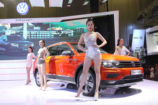 VietnamMortorshow 2018: Đam mê xe và người đẹp ảnh 3