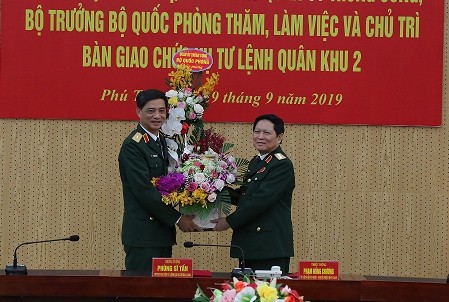 Triển khai quyết định điều động, bổ nhiệm nhân sự cao cấp của quân đội ảnh 2