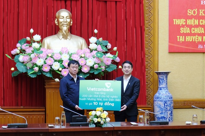 Vietcombank trao 10 tỷ đồng hỗ trợ kinh phí xây dựng, sửa chữa nhà ở cho 200 hộ nghèo tại huyện Mường Nhé, tỉnh Điện Biên ảnh 3