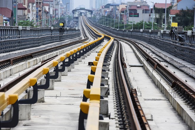 Nhà thầu tăng thêm công nhân cho dự án đường sắt Cát Linh - Hà Đông