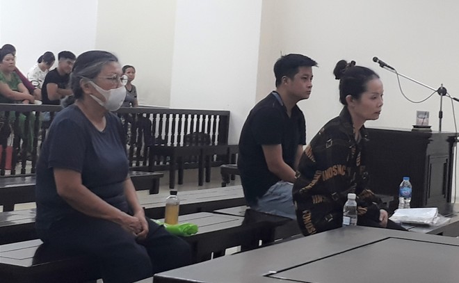 Các bị cáo tại tòa.