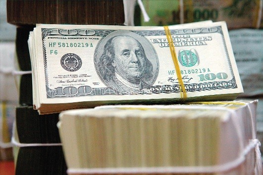Lãi suất cho vay ngoại tệ khó giảm theo chi phí đầu vào