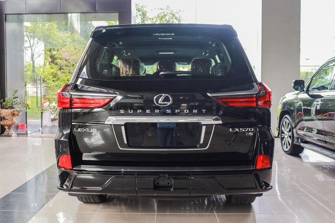 Lexus LX570 Super Sport giá gần 10 tỷ tại Việt Nam ảnh 5