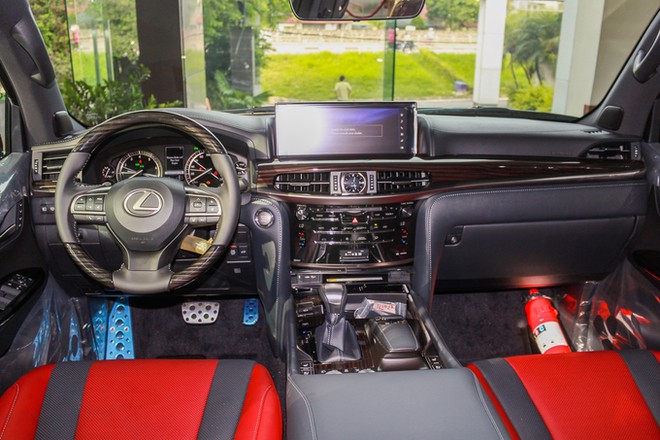 Lexus LX570 Super Sport giá gần 10 tỷ tại Việt Nam ảnh 6