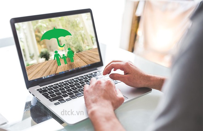 Bảo hiểm sức khỏe, bảo hiểm du lịch và xe cơ giới đang là những sản phẩm bán tốt nhất qua kênh trực tuyến