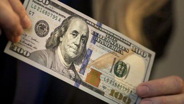 Quấn 80.000 USD quanh người, nữ hành khách Đài Loan bị hải quan tạm giữ tiền ảnh 1