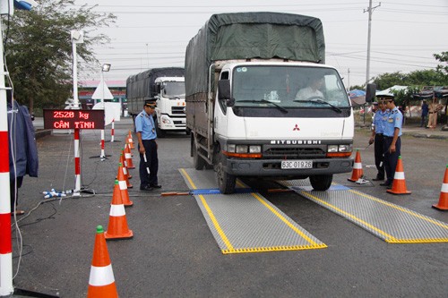 Kiểm tra tải trọng xe trên Quốc lộ 1, đoạn chạy qua Thanh Hóa   