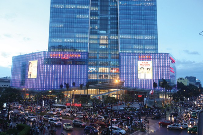 Trung tâm thương mại Lotte Center Hà Nội nằm ở địa điểm dễ ùn tắc giao thông