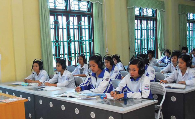 Hầu hết phụ huynh “tự nguyện” mua bảo hiểm học sinh