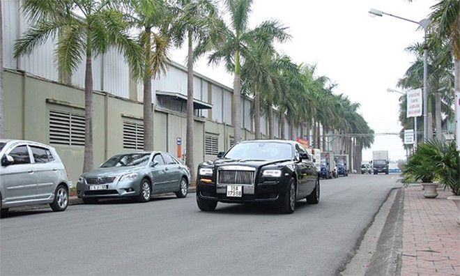 BSH kỳ vọng sản phẩm bảo hiểm cho xe Rolls Royce sẽ mang lại thành công năm 2015
