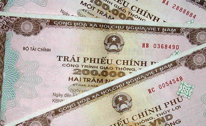 Khó bán trái phiếu chính phủ dài hạn, Bộ Tài chính ứng biến thế nào?