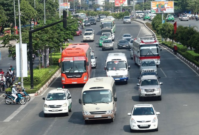 Bảo hiểm xe cơ giới vẫn là phân khúc được các doanh nghiệp bảo hiểm ưu tiên. Ảnh: Lê Toàn