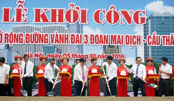 Lễ khởi công dự án mở rộng đường Vành đai 3 đoạn Mai Dịch – cầu Thăng Long 