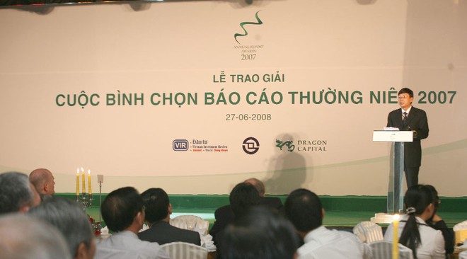 Chủ tịch Ủy ban Chứng khoán Nhà nước phát biểu khai mạc Lễ trao giải Báo cáo thường niên tốt nhất trong mùa giải đầu tiên 2007.  Cuộc bình chọn có sứ mệnh hỗ trợ và khích lệ các doanh nghiệp niêm yết minh bạch hơn