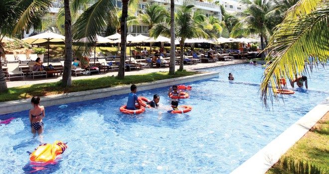 Khách du lịch hiện nay không chỉ đến khu resort để nghỉ ngơi, tắm biển, mà còn có nhu cầu giải trí, trải nghiệm...Ảnh: Lê Toàn