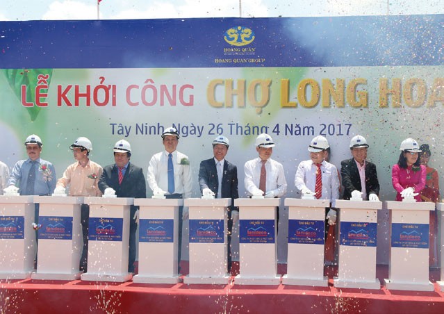 Khởi công xây dựng Trung tâm thương mại Long Hoa