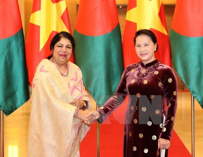 Chủ tịch Quốc hội Nguyễn Thị Kim Ngân và Chủ tịch Quốc hội Bangladesh Shirin Shamin Chaudhury. (Ảnh: Trọng Đức/TTXVN)