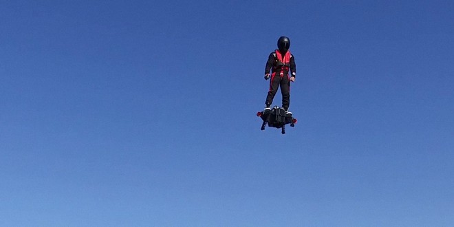 Flyboard Air: Ván bay có thể đạt tới độ cao gần 3 km