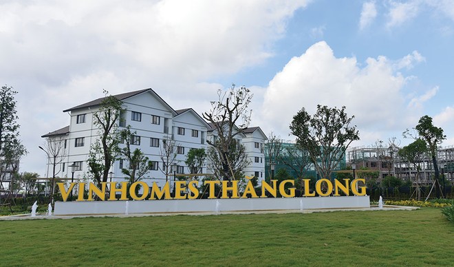 Sau khi lên sàn, giá trị thị trường của Vinhomes, công ty trực tiếp phát triển mảng bât động sản của Tập đoàn Vingroup đạt tới 307.400 tỷ đồng, tương đương 13,5 tỷ USD