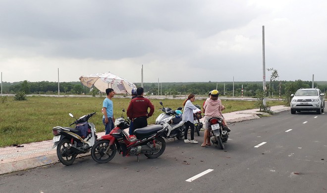 Không chỉ là cầu nối giữa bên mua và bên bán, môi giới ngày nay còn phải tư vấn, hỗ trợ khách hàng trong việc định giá sản phẩm, pháp lý…